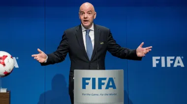 ¿Cómo se componen los ingresos multimillonarios de la FIFA?