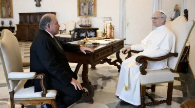Ante la ausencia de Milei, por la elección en CABA, León XIV recibió a Pettovello y Werthein