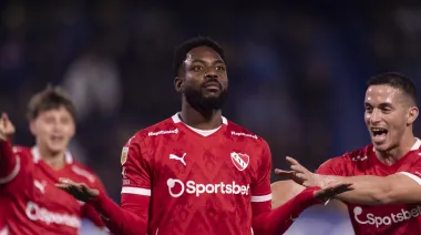 Independiente le ganó a Boca y estalló nuevamente la Bombonera