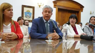 Neuquén: poderoso gremio docente va a elecciones y el gobernador lo mira con preocupación