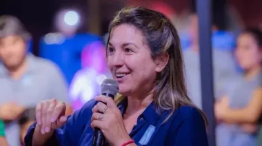 La intendenta de Valle Viejo se ausentó por "enfermedad" y se encontraba en el Caribe