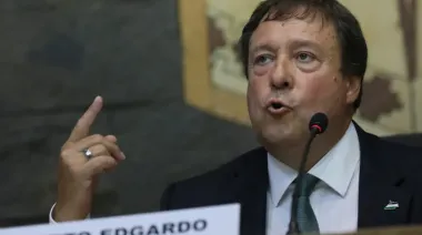 Weretilneck denuncia “destrato” de Nación por el abandono de rutas nacionales en Río Negro