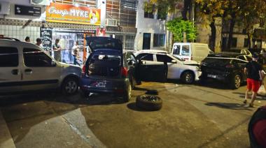Intentó robar la rueda de un auto, huyó, chocó y quedó detenido