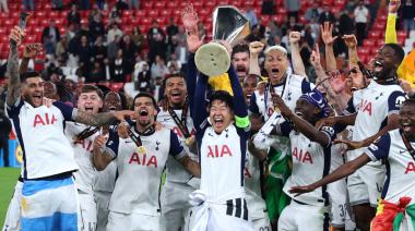 El Tottenham salió campeón de la Europa League y el Cuti Romero fue el MVP de la final