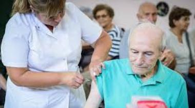 Los adultos también deben vacunarse para prevenir enfermedades graves