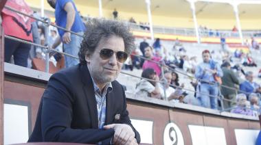 Andrés Calamaro fue abucheado en Colombia y se bajó del escenario