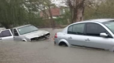 Zárate bajo el agua: colapsó el viaducto, hay barrios aislados y evacuados