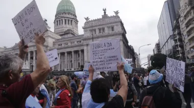 Semana clave para el intenso debate por jubilaciones