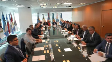 Gobernadores en alerta por financiamiento de obras viales y caída de la coparticipación