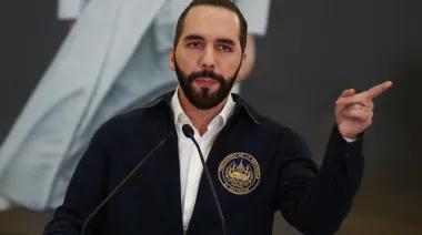 El Salvador: Bukele se desentiende de las críticas y reivindica su estilo de gobierno