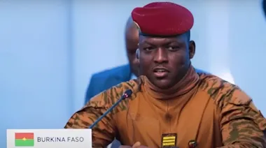 Burkina Faso prohíbe la difusión de pornografía y contenido LGTB en los medios