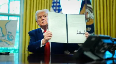 Trump revoca beneficios fiscales a diplomáticos colombianos en Estados Unidos