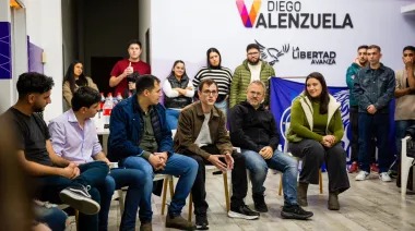 Diego Valenzuela lanza la campaña libertaria en el conurbano junto a “Sagaz” Luna