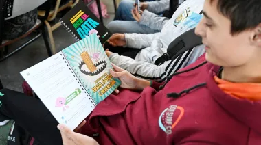 Educación financiera: "Rico.en.data" ya pasó por 40 escuelas de La Plata, Berisso y Ensenada