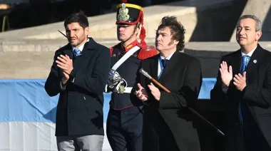 Milei no irá a Rosario y armará su propio acto del Día de la Bandera en CABA