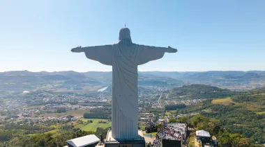 Brasil compite por el cielo con el Cristo católico más alto del mundo