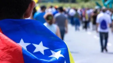 Estados Unidos: Trump endurece su política y expulsa a migrantes venezolanos