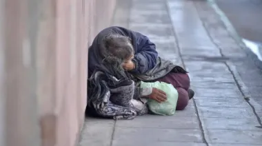 En medio de la ola polar, dilatan en la Legislatura bonaerense un proyecto para personas en situación de calle