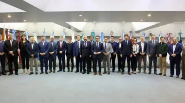 Los gobernadores le marcan la cancha a Milei con una ley propia de reparto fiscal