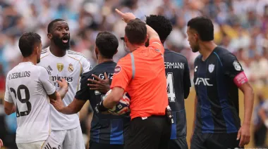 La FIFA finalmente investigará al argentino Gustavo Cabral por racismo