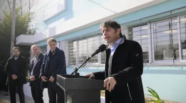 Kicillof criticó la motosierra selectiva de Milei: "No es que no haya plata; la plata se usa para otra cosa"