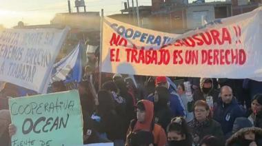 Feriantes de La Salada mantienen el corte sobre el Puente La Noria