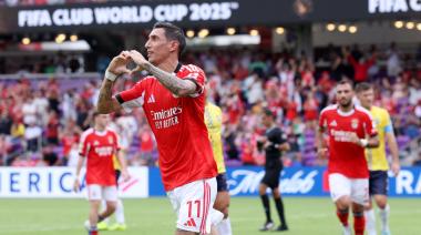 Benfica arrasó en Orlando: 6-0 ante Auckland City con doblete de Di María