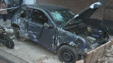 Un auto destruyó un gabinete eléctrico y dejó sin luz a todo el barrio