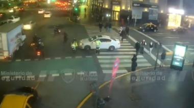 Atropelló a una agente de tránsito en el Microcentro y fue detenido