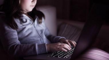 Una niña de 12 años fue víctima de grooming por parte de un extranjero