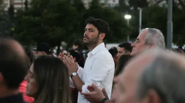 Monteverde le pegó a Javkin por viajar a Europa tras el revés electoral