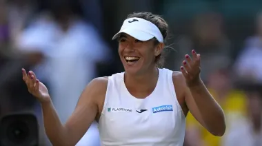 Y lo hizo otra vez: ¡Solana Sierra a octavos en Wimbledon!