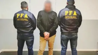 Extraditan a Estados Unidos a un hombre acusado de abuso sexual a una menor en Georgia