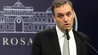 Adorni cruzó al kirchnerismo tras las críticas por el cierre de Vialidad Nacional
