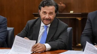 En 15 días, Gustavo Sáenz tuvo tres fotos con funcionarios de Milei y se despega de otros gobernadores