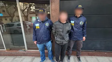 Acusan a dos venezolanos de balear a un policía y robar a choferes de aplicaciones de viajes