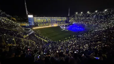 Más de 45 mil hinchas de Boca le dieron la bienvenida a Leandro Paredes