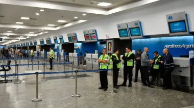 Paro total de pilotos en pleno inicio de las vacaciones el sábado 19