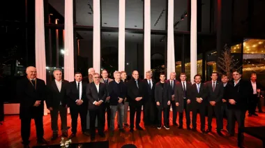 Milei y los gobernadores se cruzaron en La Rural: un acercamiento protocolar y frío