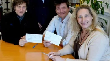 Karina Milei mueve las fichas y suma a Santiago Caputo a la campaña bonaerense