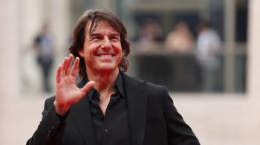 Wembley se sorprende con Tom Cruise en el recital de Oasis