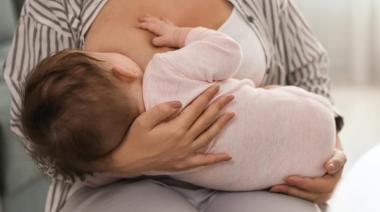 Solo la mitad de los bebés argentinos se alimentan con leche materna
