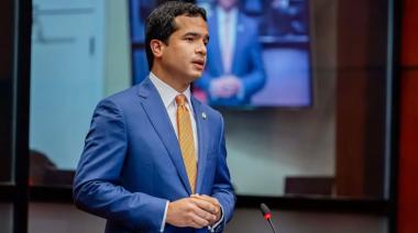 República Dominicana: Eglenin Morrison oficializa a Omar Fernández como candidato presidencial