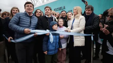Kicillof cruzó a Milei: “Vino un rato a sacarse una foto, pero no se anima a caminar los barrios de La Matanza”