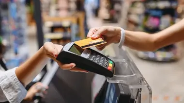 Menos pasajeros en el subte, pero más pagos con tarjeta de crédito