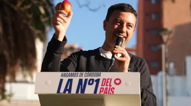 De Loredo, de violeta: elogió a Milei por la inflación y le pegó a los gobernadores
