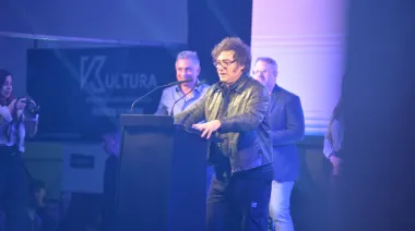 Milei lanzó la campaña de LLA en la Provincia: tildó de "petiso soviético" a Kicillof