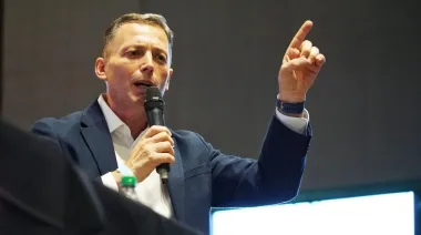 Fernando Gray rompe con Fuerza Patria y lanza su lista de diputados con Unión Federal