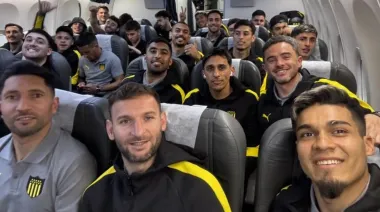 Aerolíneas Argentinas criticó al plantel de Peñarol por su comportamiento en un avión