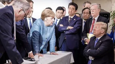 Donald Trump y la política de la imagen: el líder que decide sin hablar